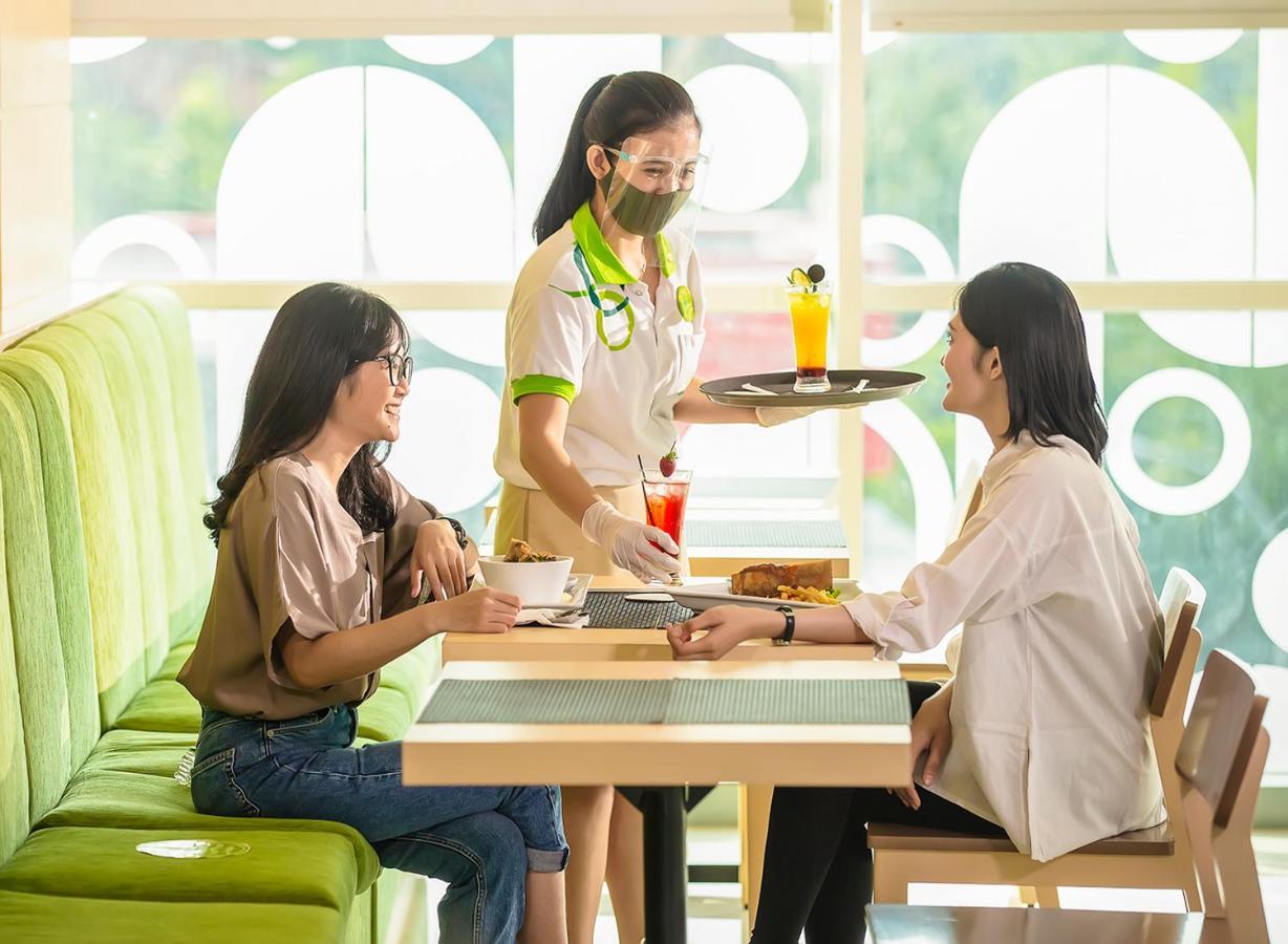 Zest Parang Raja Solo By Swiss-Belhotel International Bonorejo Buitenkant foto