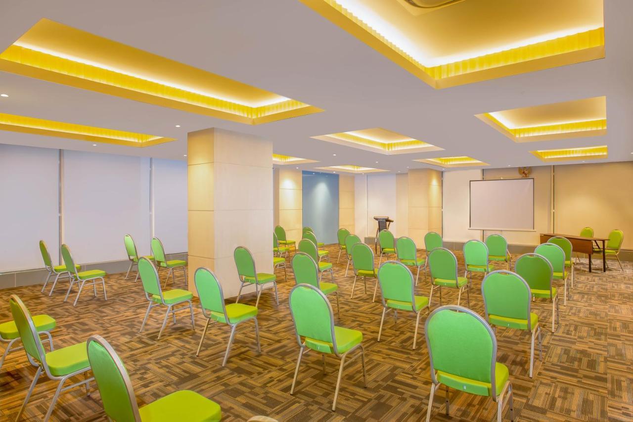 Zest Parang Raja Solo By Swiss-Belhotel International Bonorejo Buitenkant foto