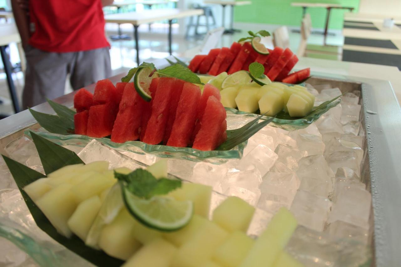 Zest Parang Raja Solo By Swiss-Belhotel International Bonorejo Buitenkant foto
